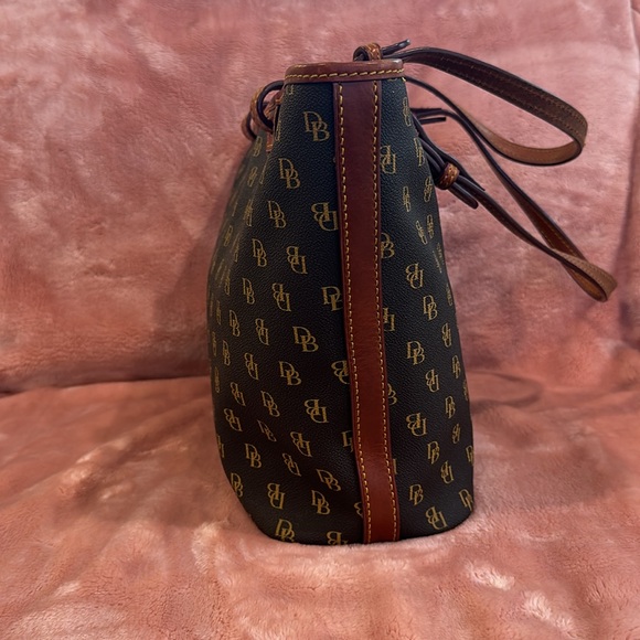 Dooney & Bourke tote … EUC - Picture 9 of 13